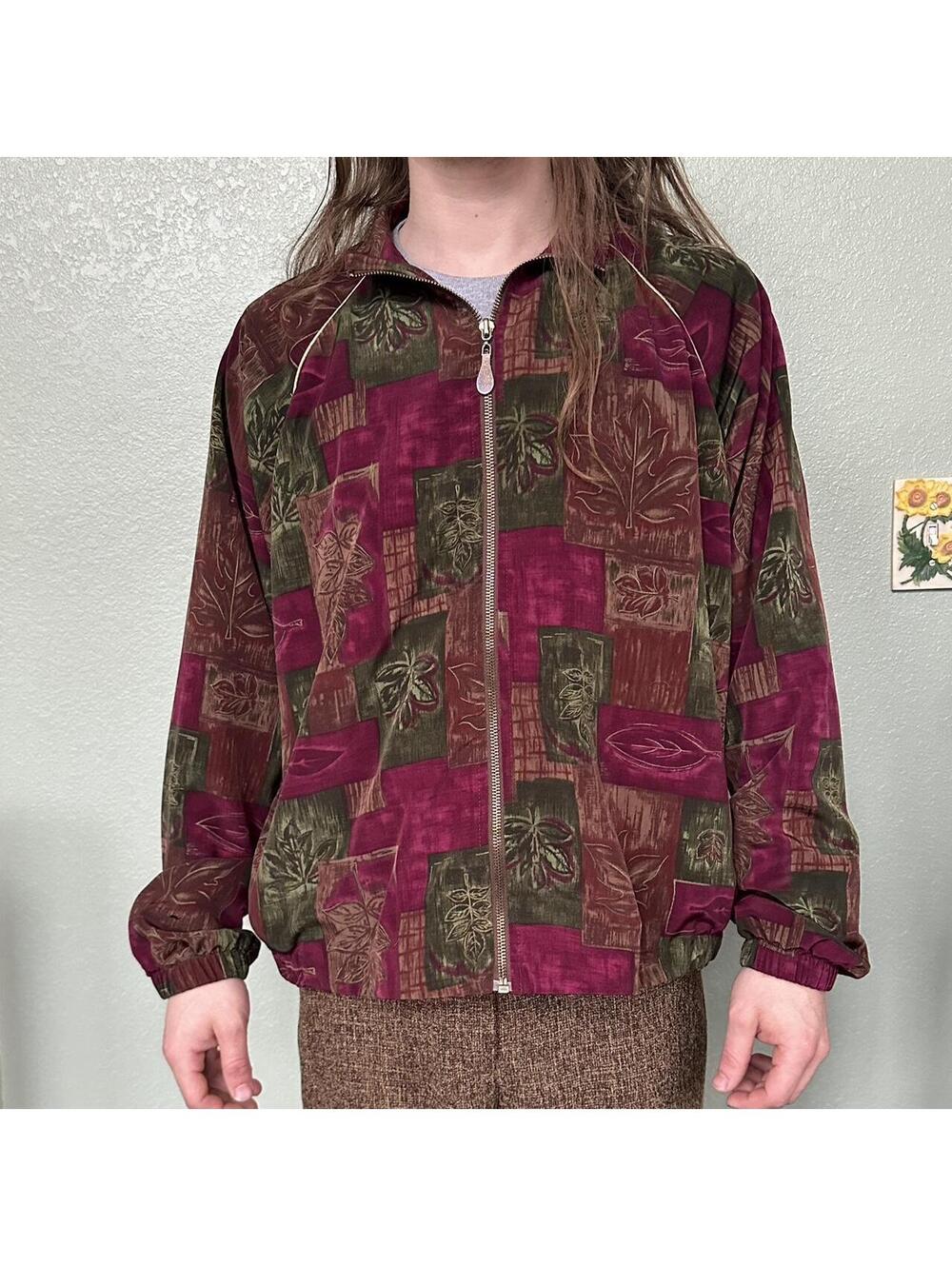 Vintage Patterned Zip-Up Jacket with Leaf Motif